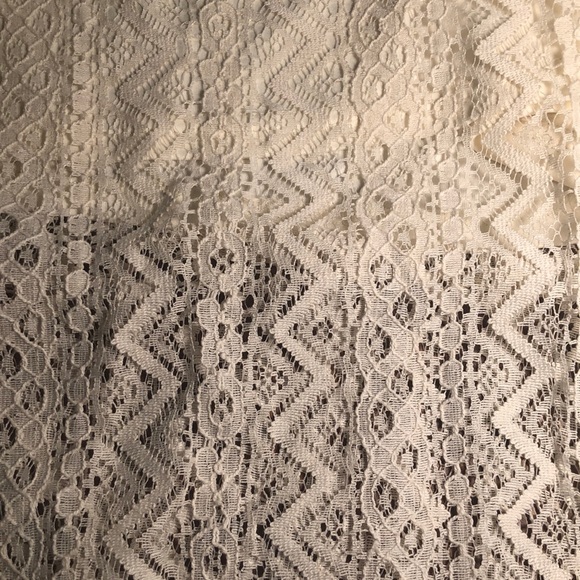 Lace maxi skirt with short lining. - Picture 5 of 6